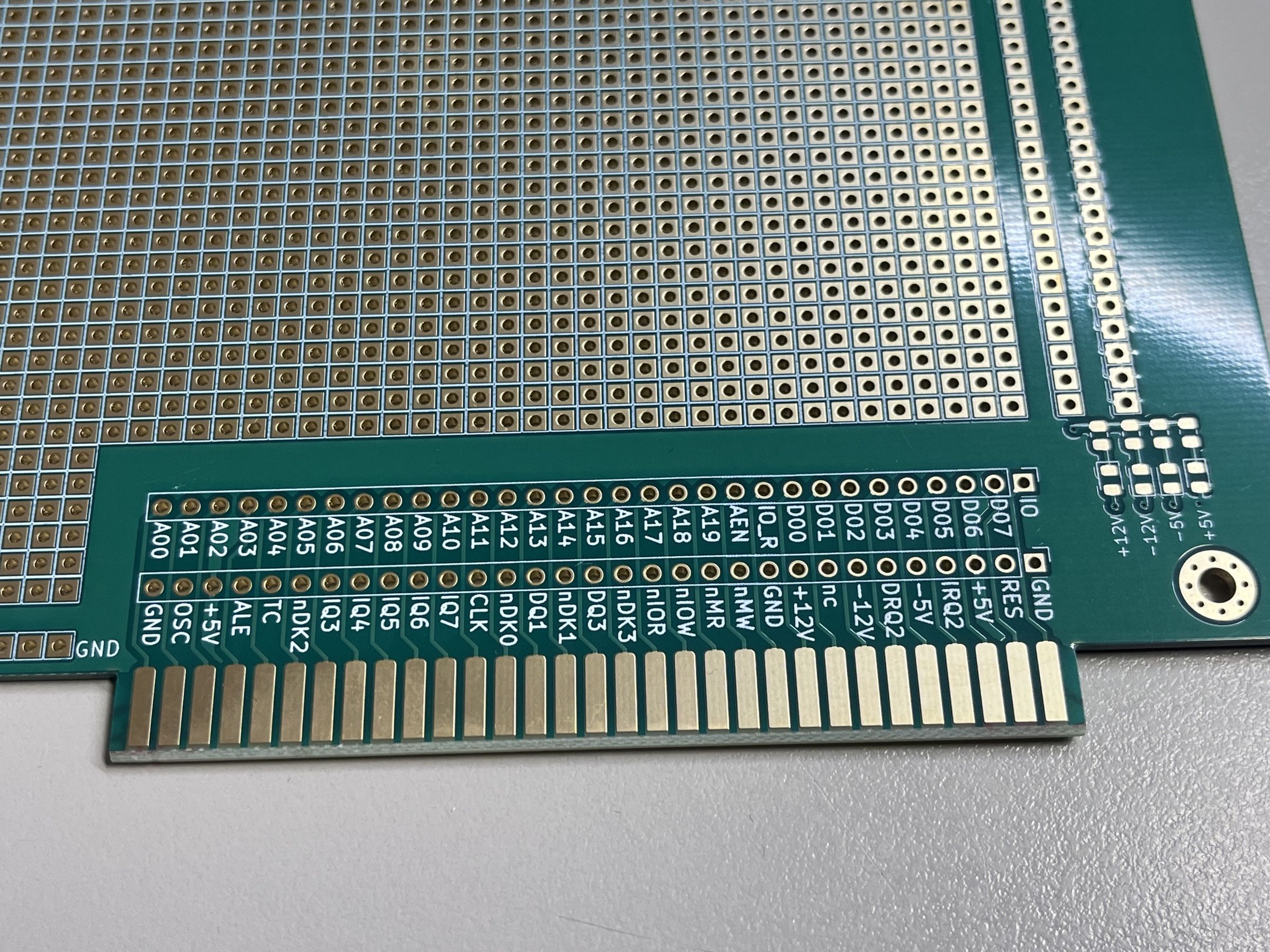8‑Bit ISA Prototyping Card, volle Länge, Lochraster